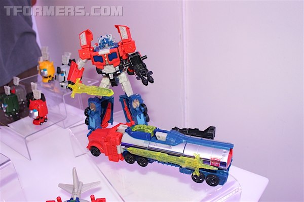 NYCC 2016   First Look At Sixshot, Broadside, Sky Shadow, Perceptor, And More Transformers  (15 of 137)